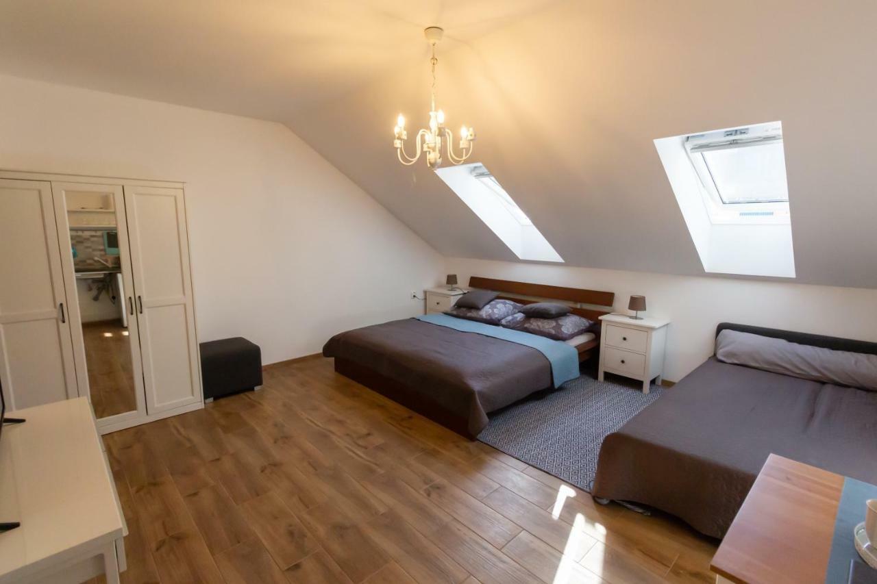 Arya Vila Piest'any Extérieur photo